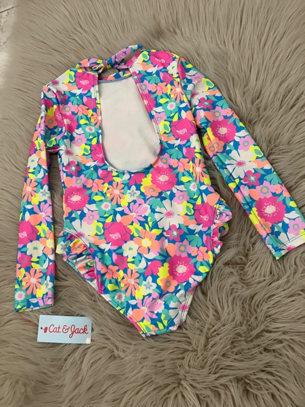 NEW - CAT & JACK Girls' Floral Printed Long Sleeve One Piece Rash Guard | XS 4-5 - Picture 8 of 12